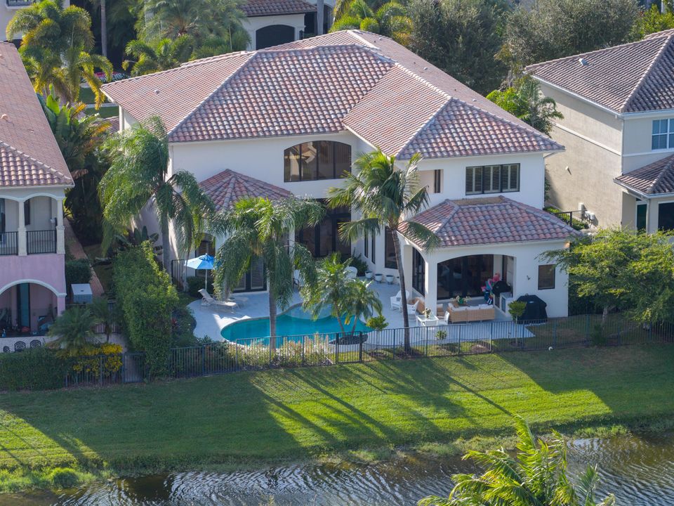 For Sale: $3,495,000 (7 beds, 6 baths, 5505 Square Feet)