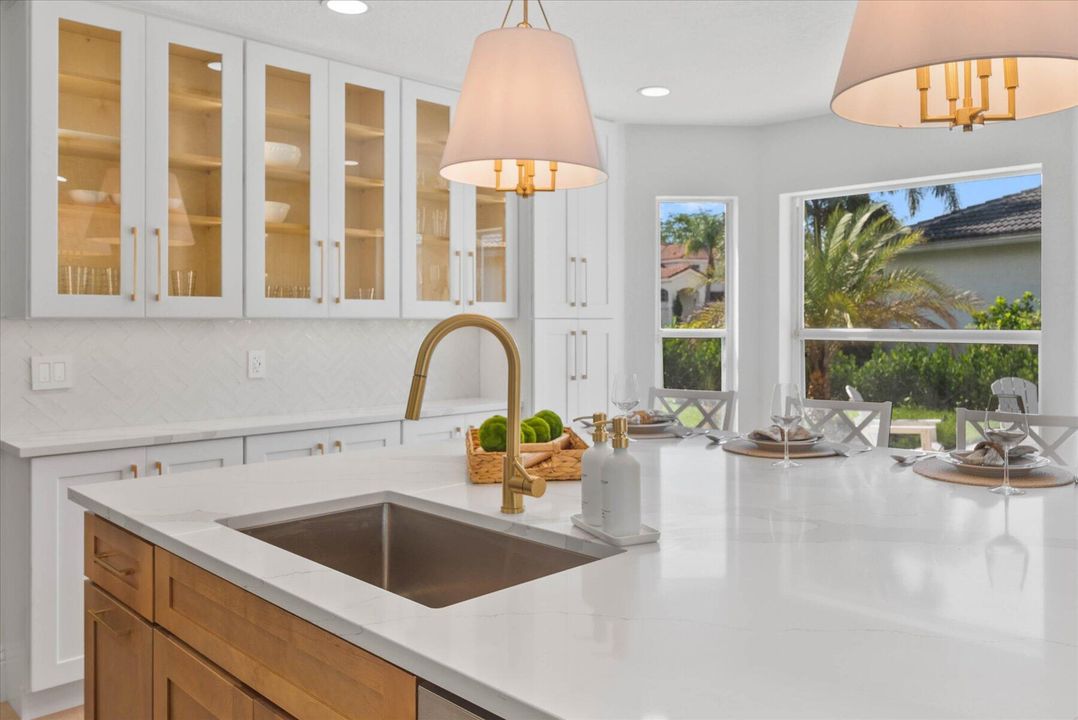 For Sale: $889,000 (3 beds, 2 baths, 2152 Square Feet)