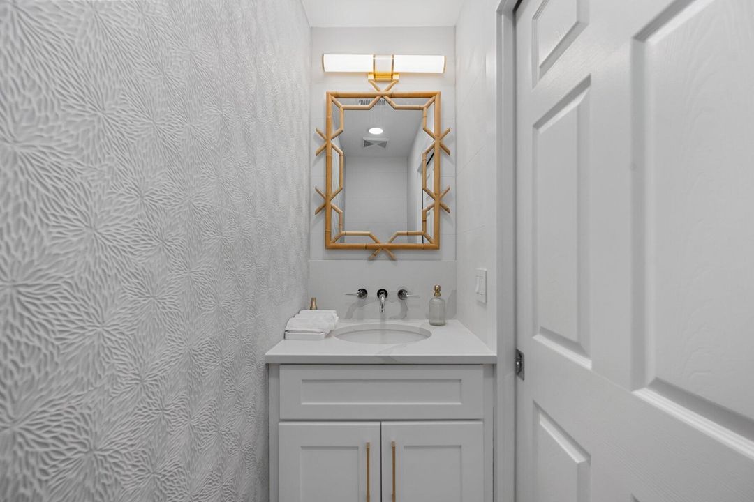 For Sale: $889,000 (3 beds, 2 baths, 2152 Square Feet)