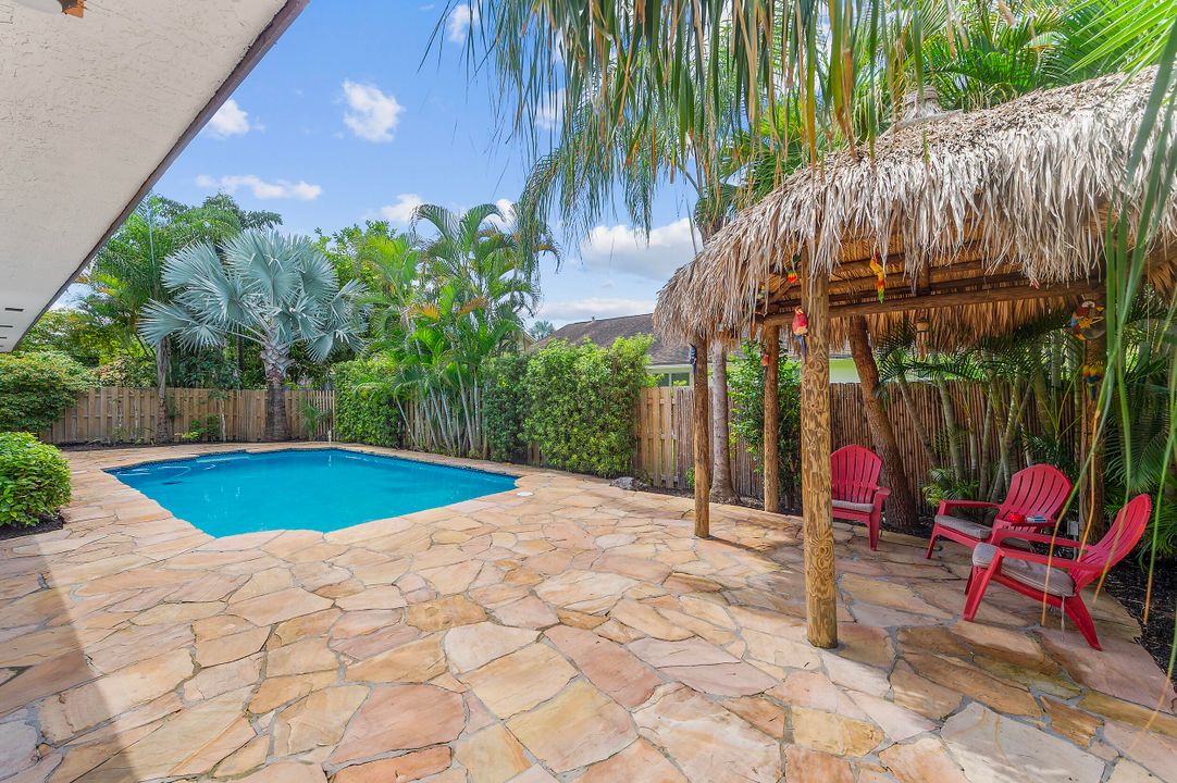 待售: $749,000 (3 贝兹, 2 浴室, 1749 平方英尺)