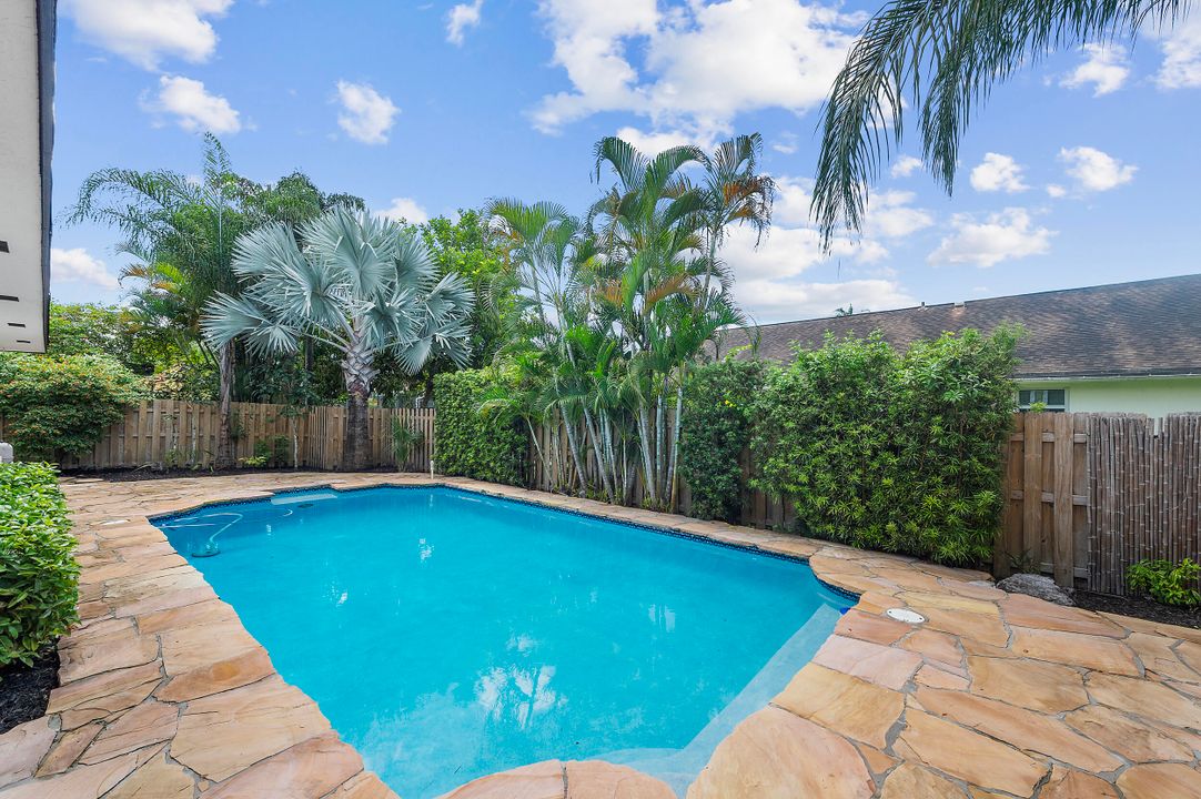 待售: $749,000 (3 贝兹, 2 浴室, 1749 平方英尺)