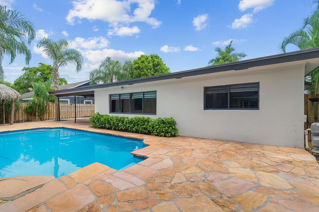 待售: $749,000 (3 贝兹, 2 浴室, 1749 平方英尺)