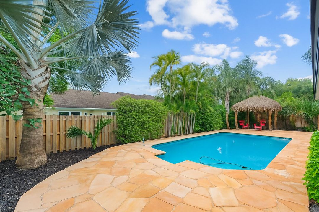 待售: $749,000 (3 贝兹, 2 浴室, 1749 平方英尺)