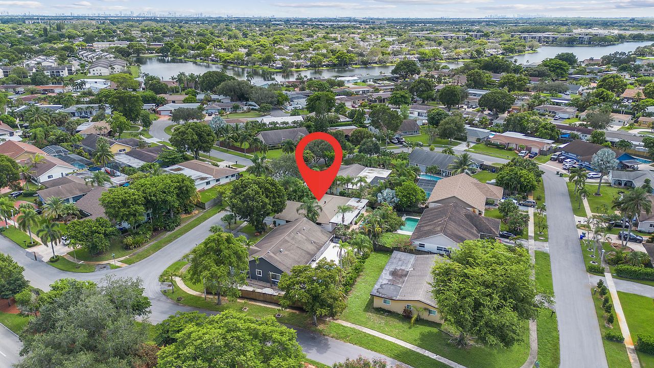 待售: $749,000 (3 贝兹, 2 浴室, 1749 平方英尺)