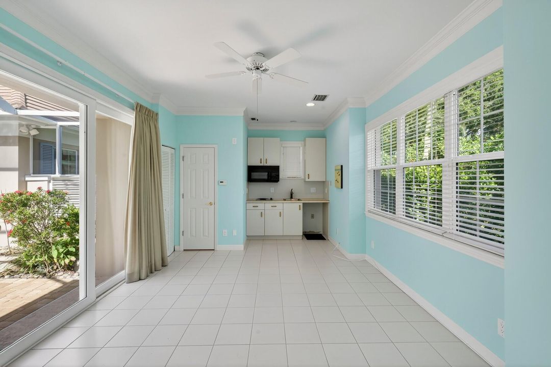 For Sale: $995,000 (4 beds, 3 baths, 2609 Square Feet)