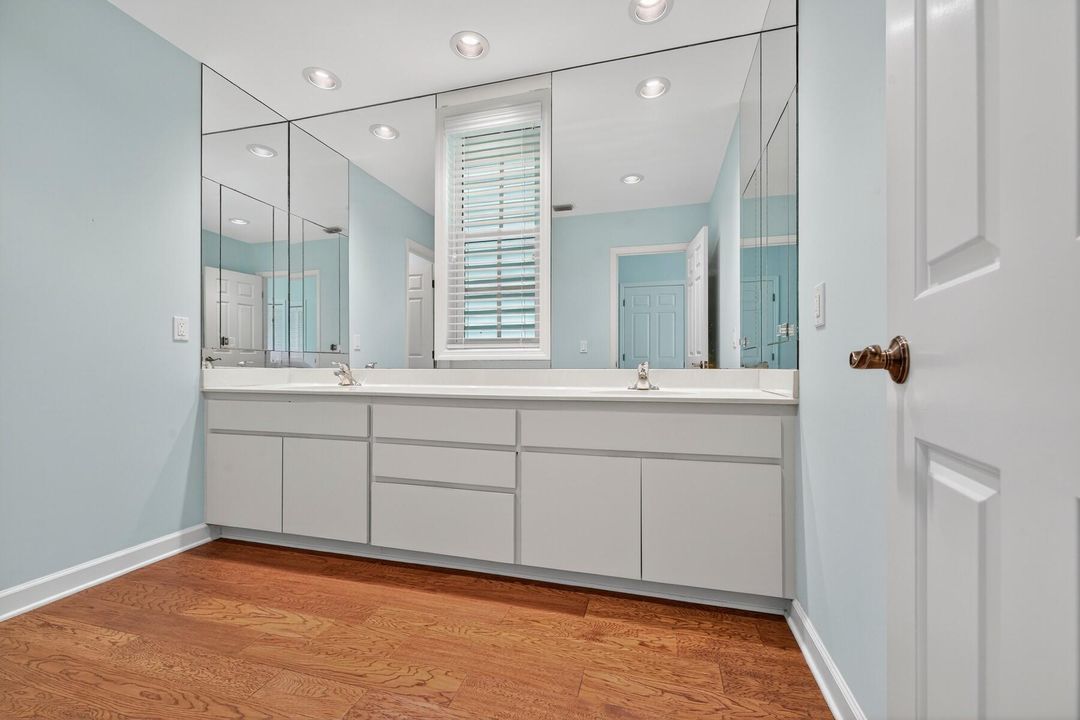 For Sale: $995,000 (4 beds, 3 baths, 2609 Square Feet)