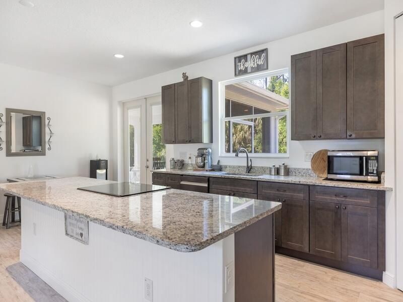 For Sale: $899,900 (3 beds, 2 baths, 1800 Square Feet)