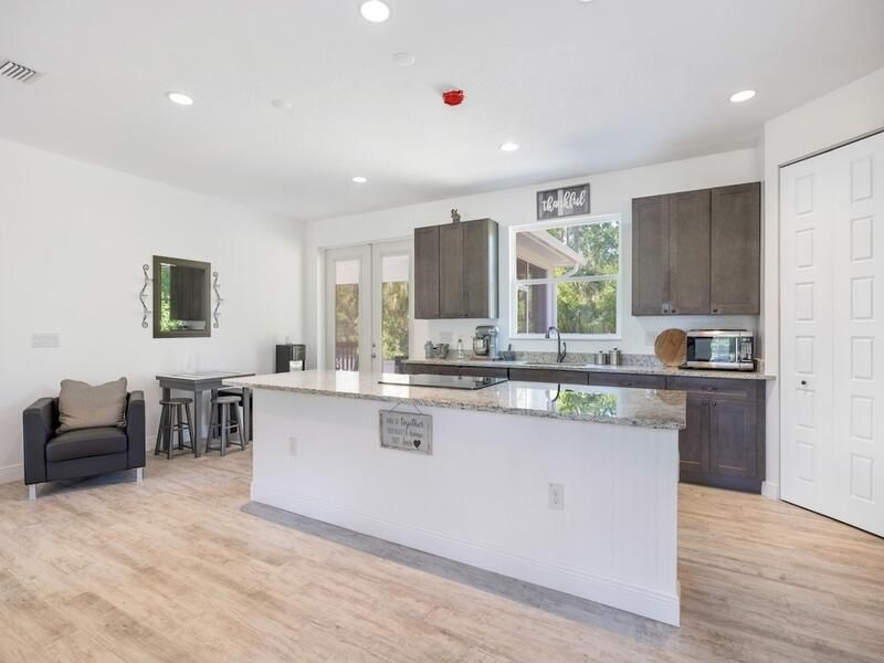 For Sale: $899,900 (3 beds, 2 baths, 1800 Square Feet)