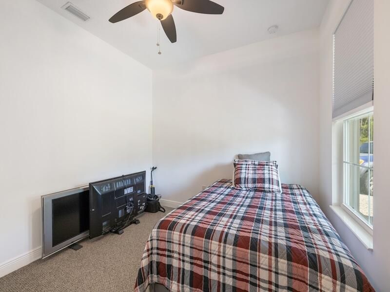 For Sale: $899,900 (3 beds, 2 baths, 1800 Square Feet)