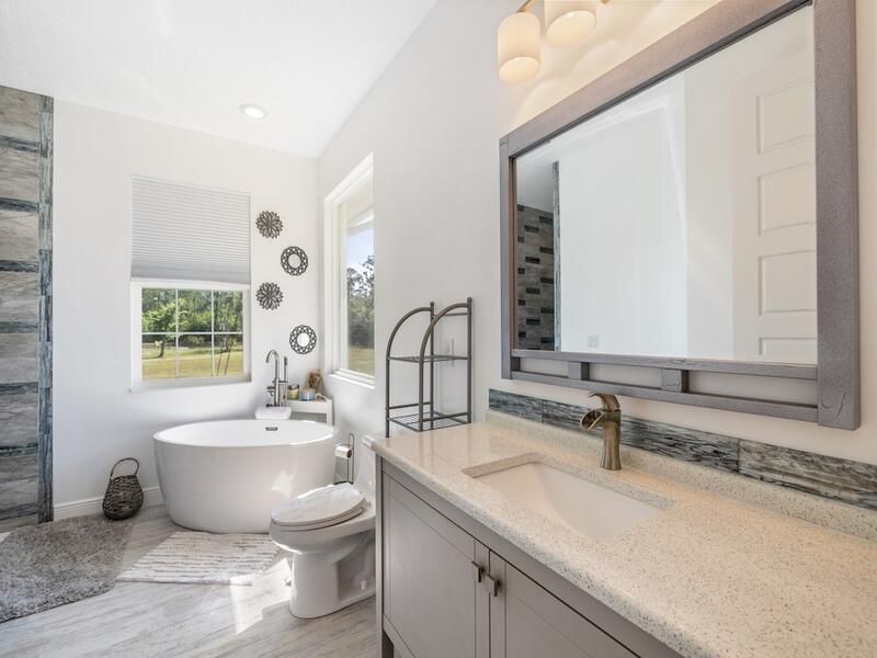 For Sale: $899,900 (3 beds, 2 baths, 1800 Square Feet)