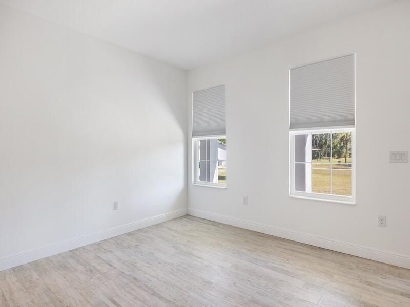 For Sale: $899,900 (3 beds, 2 baths, 1800 Square Feet)