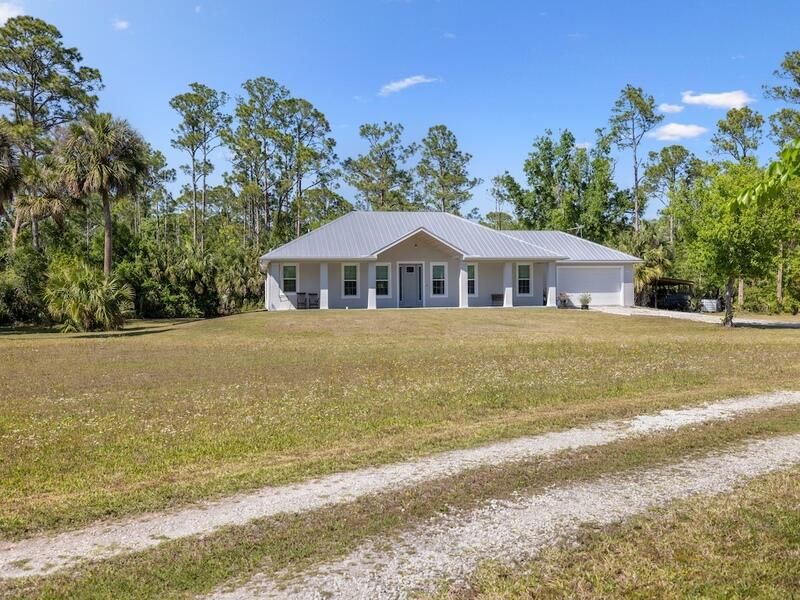 For Sale: $899,900 (3 beds, 2 baths, 1800 Square Feet)