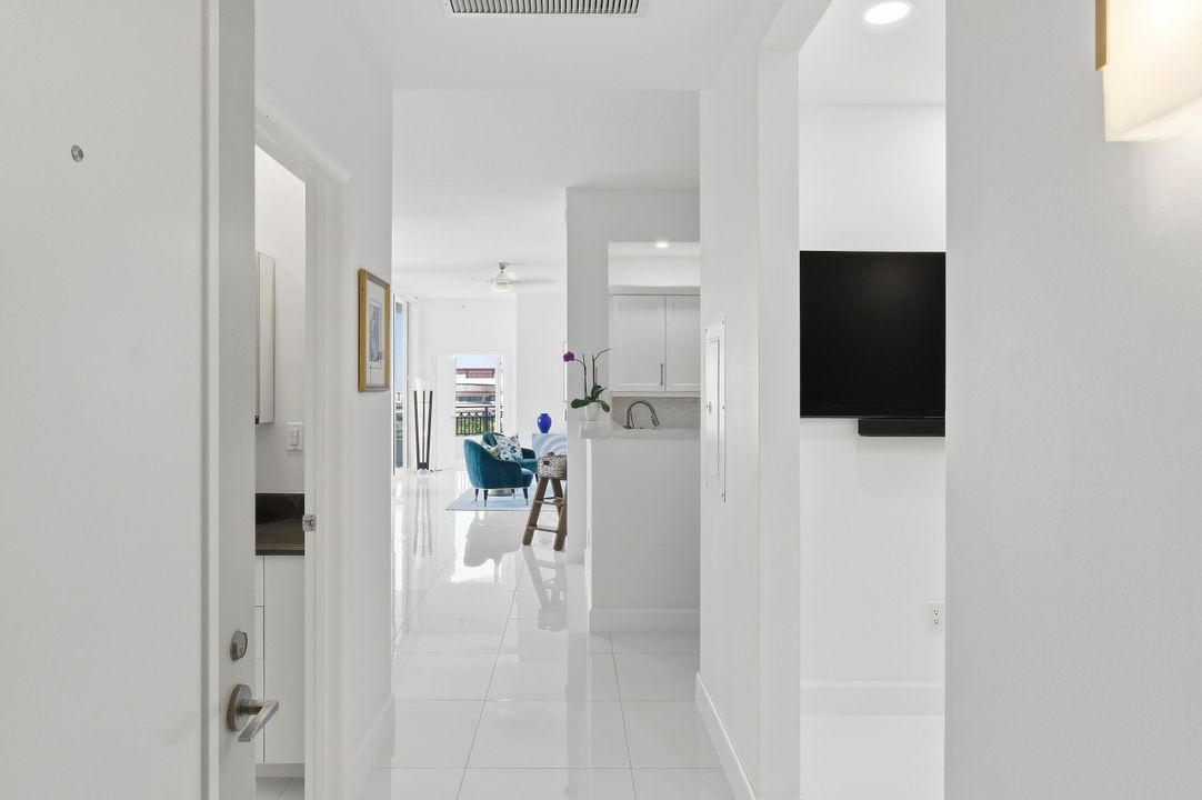 For Sale: $1,350,000 (2 beds, 2 baths, 1696 Square Feet)