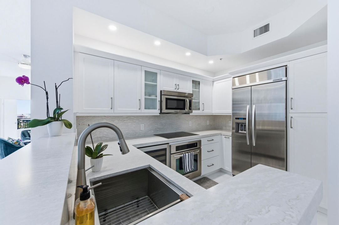 For Sale: $1,350,000 (2 beds, 2 baths, 1696 Square Feet)