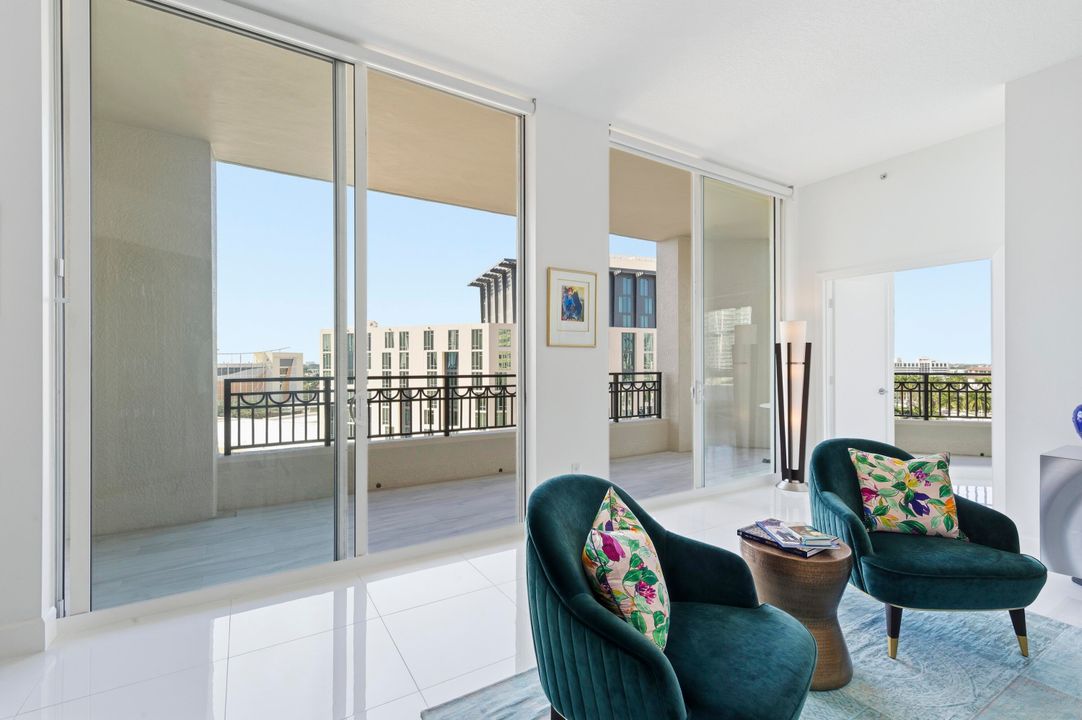 For Sale: $1,350,000 (2 beds, 2 baths, 1696 Square Feet)