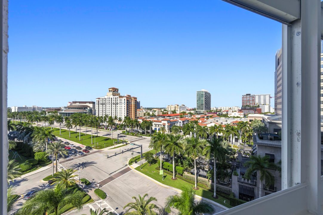 For Sale: $1,350,000 (2 beds, 2 baths, 1696 Square Feet)