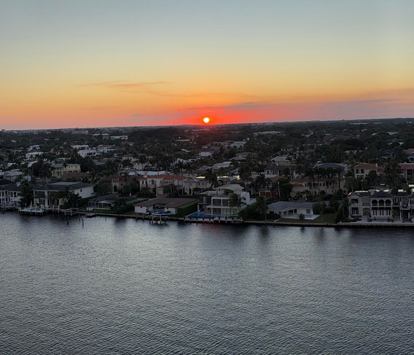 For Sale: $899,000 (2 beds, 2 baths, 1452 Square Feet)