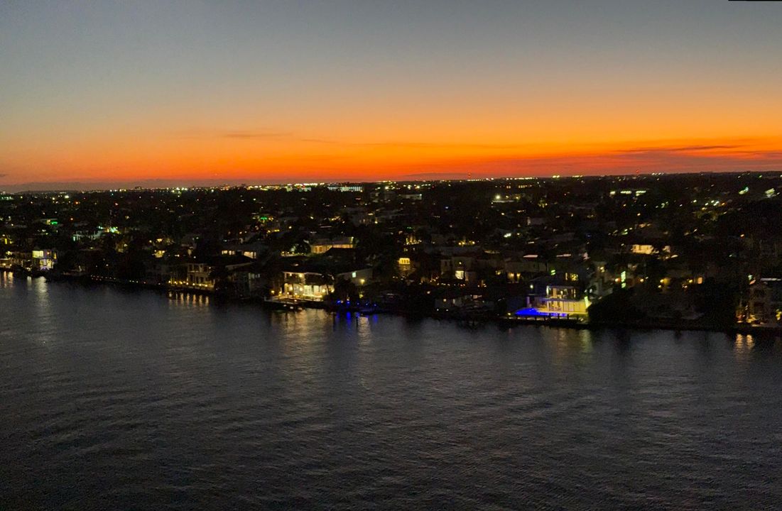 For Sale: $899,000 (2 beds, 2 baths, 1452 Square Feet)