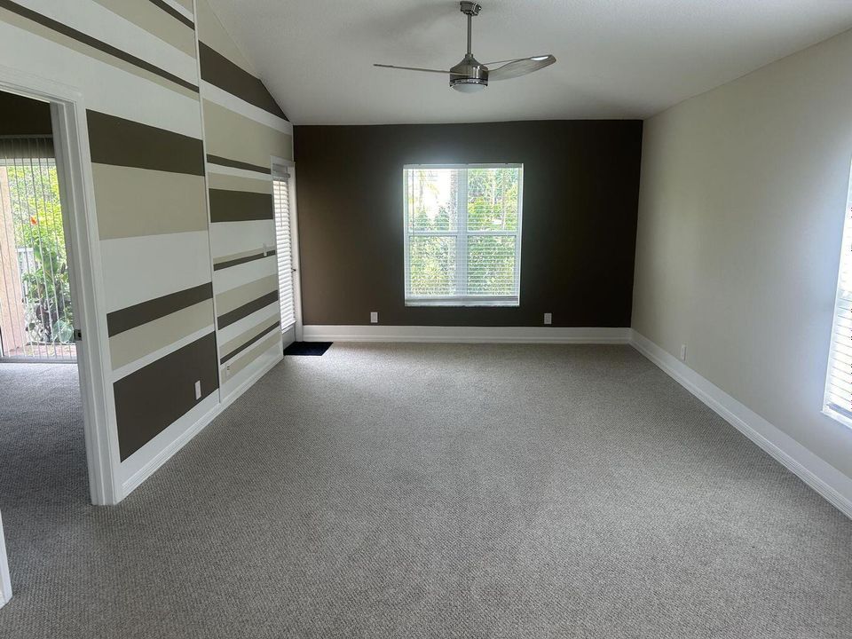 出租: $2,400 (2 贝兹, 2 浴室, 1036 平方英尺)