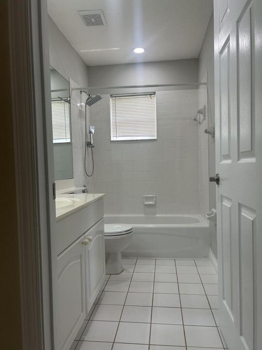 出租: $2,400 (2 贝兹, 2 浴室, 1036 平方英尺)