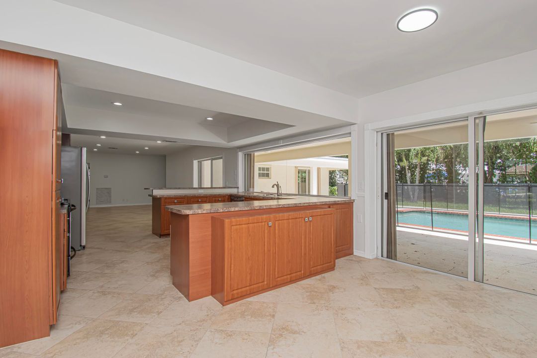 En Venta: $1,299,000 (4 camas, 3 baños, 2895 Pies cuadrados)