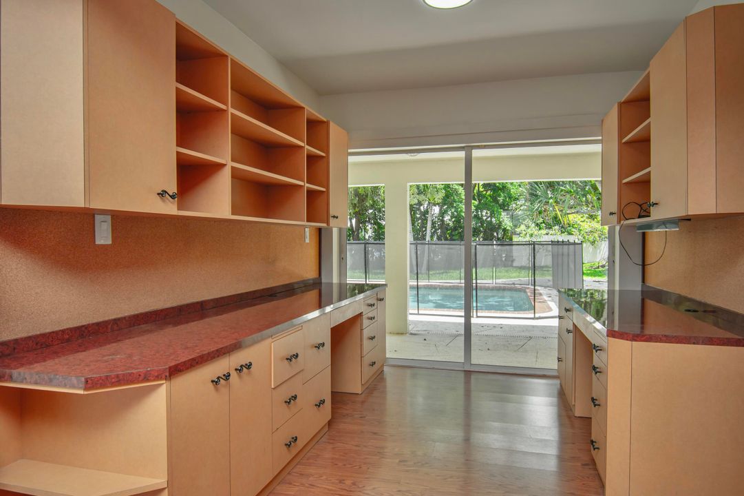 En Venta: $1,299,000 (4 camas, 3 baños, 2895 Pies cuadrados)