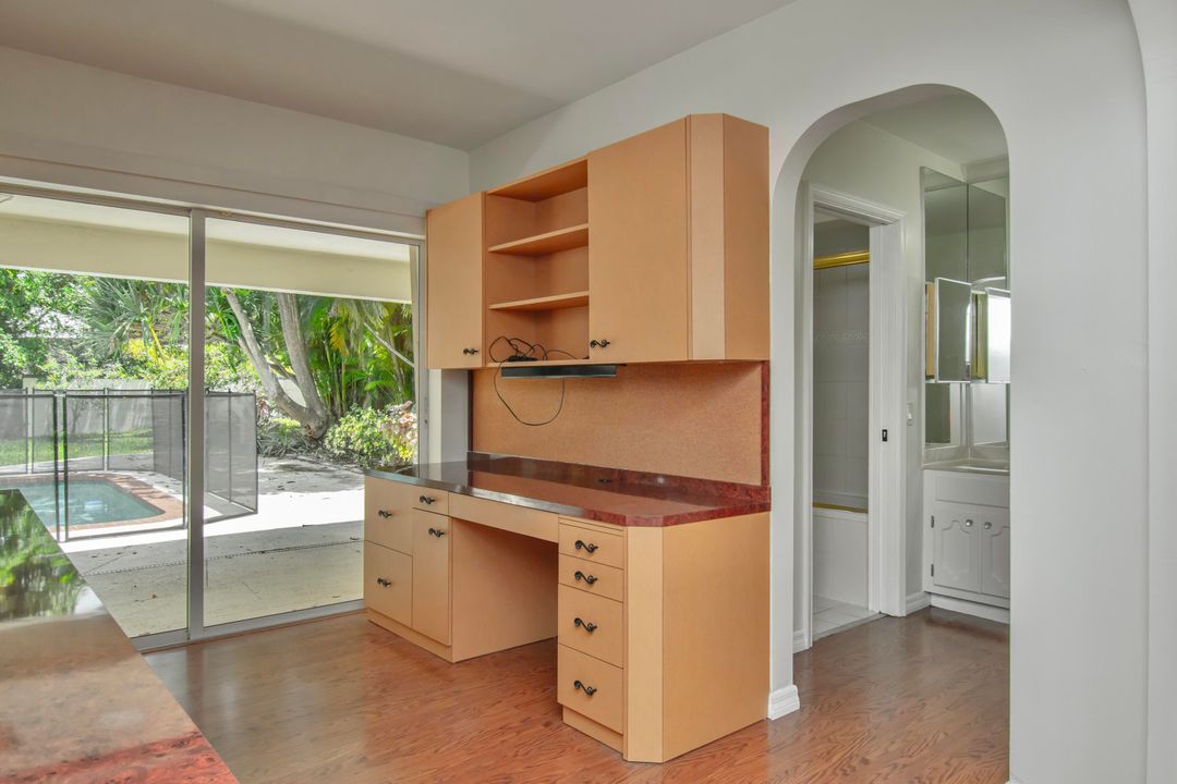 En Venta: $1,299,000 (4 camas, 3 baños, 2895 Pies cuadrados)