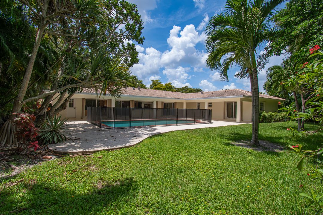 En Venta: $1,299,000 (4 camas, 3 baños, 2895 Pies cuadrados)