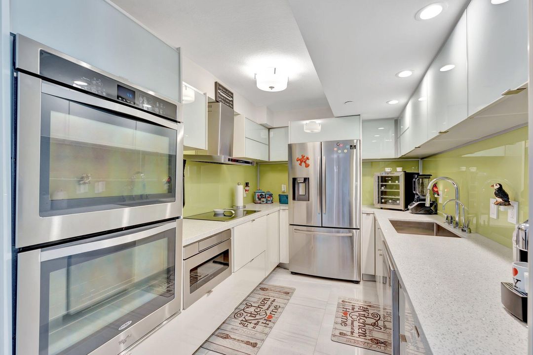 For Rent: $5,000 (2 beds, 2 baths, 1120 Square Feet)