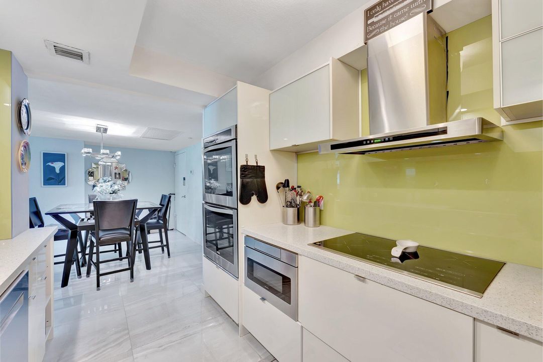 For Rent: $5,000 (2 beds, 2 baths, 1120 Square Feet)