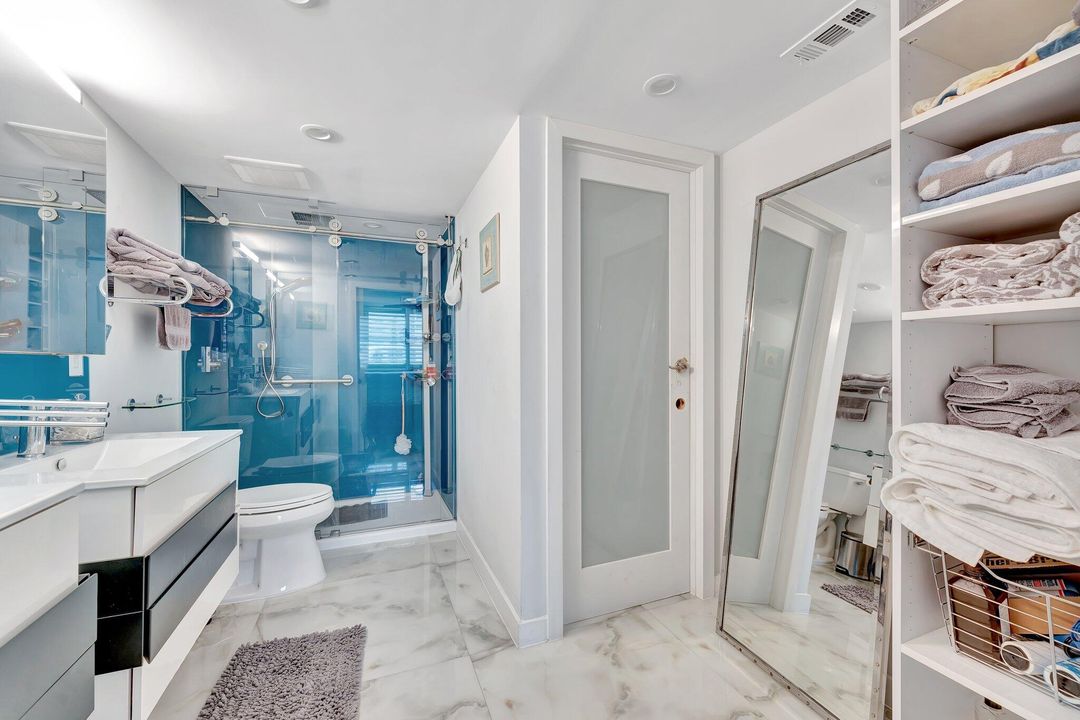 For Rent: $5,000 (2 beds, 2 baths, 1120 Square Feet)