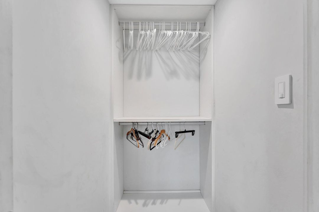 For Rent: $5,000 (2 beds, 2 baths, 1120 Square Feet)