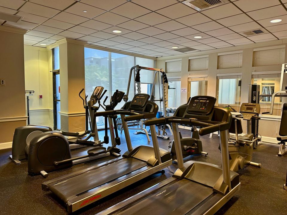 For Rent: $5,000 (2 beds, 2 baths, 1120 Square Feet)