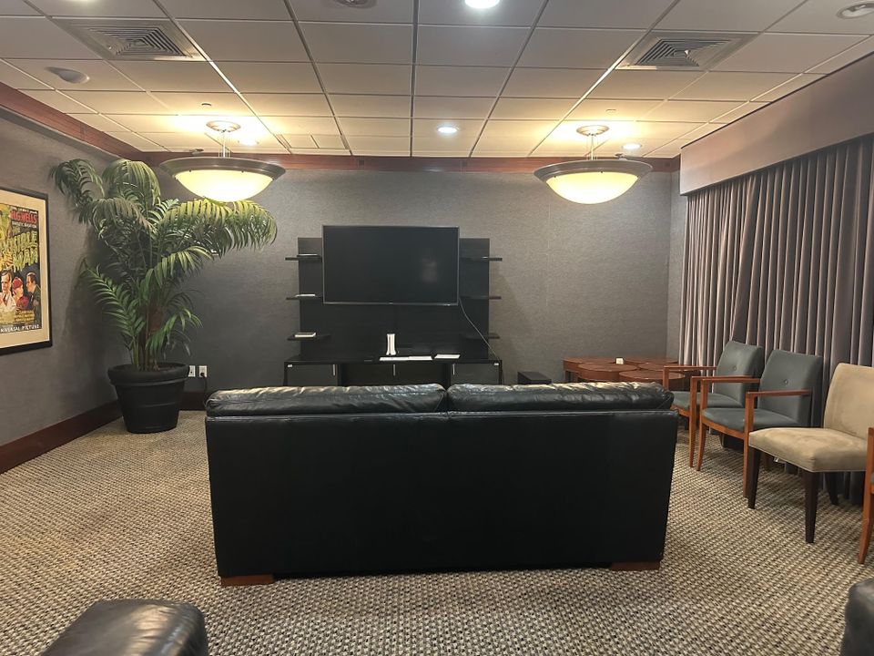 For Rent: $5,000 (2 beds, 2 baths, 1120 Square Feet)