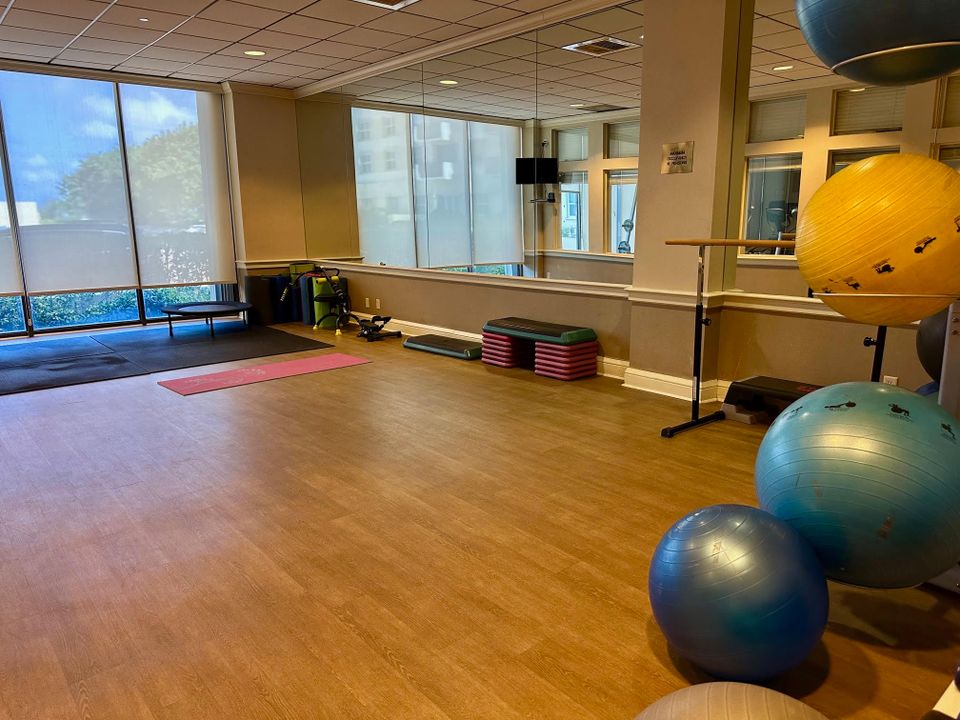 For Rent: $5,000 (2 beds, 2 baths, 1120 Square Feet)