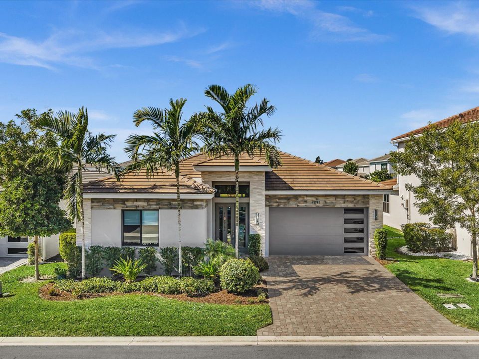 待售: $875,000 (3 贝兹, 2 浴室, 2105 平方英尺)