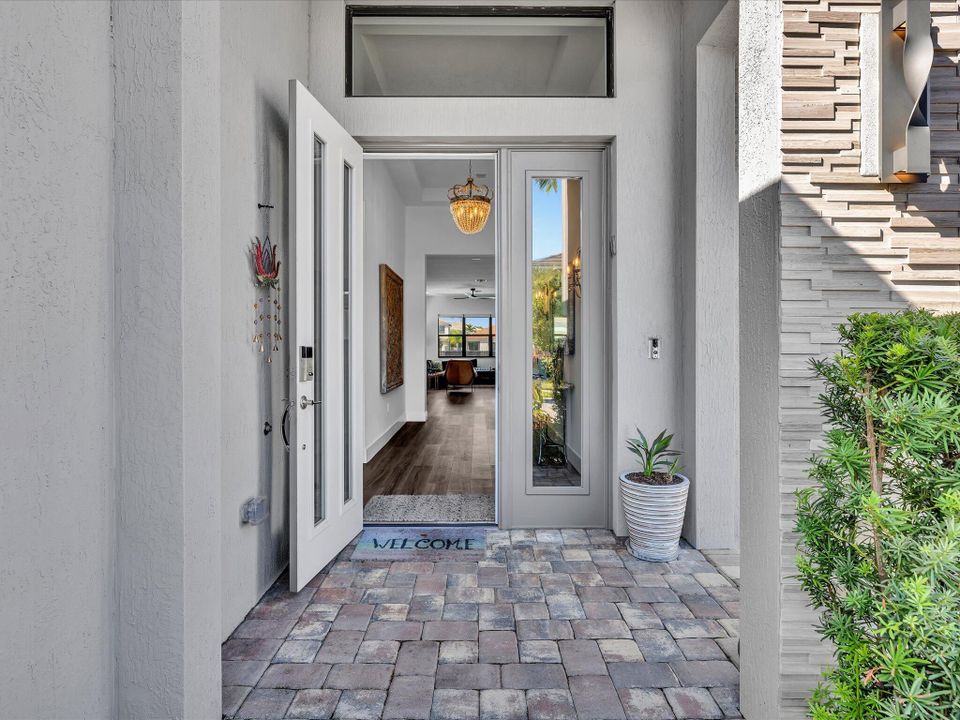 待售: $875,000 (3 贝兹, 2 浴室, 2105 平方英尺)