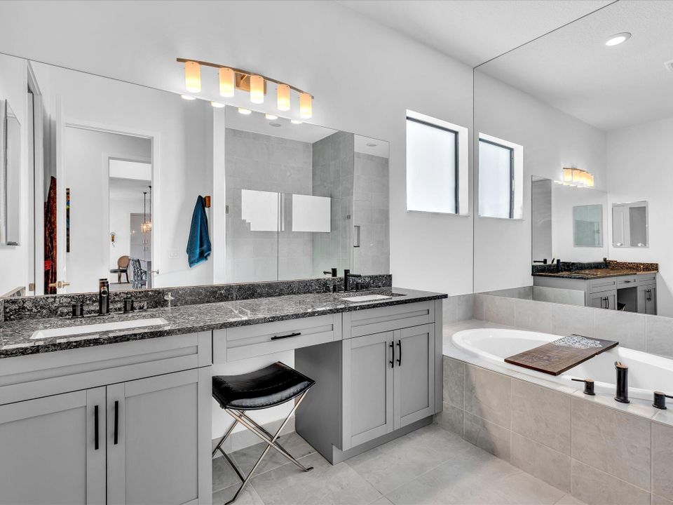 待售: $875,000 (3 贝兹, 2 浴室, 2105 平方英尺)