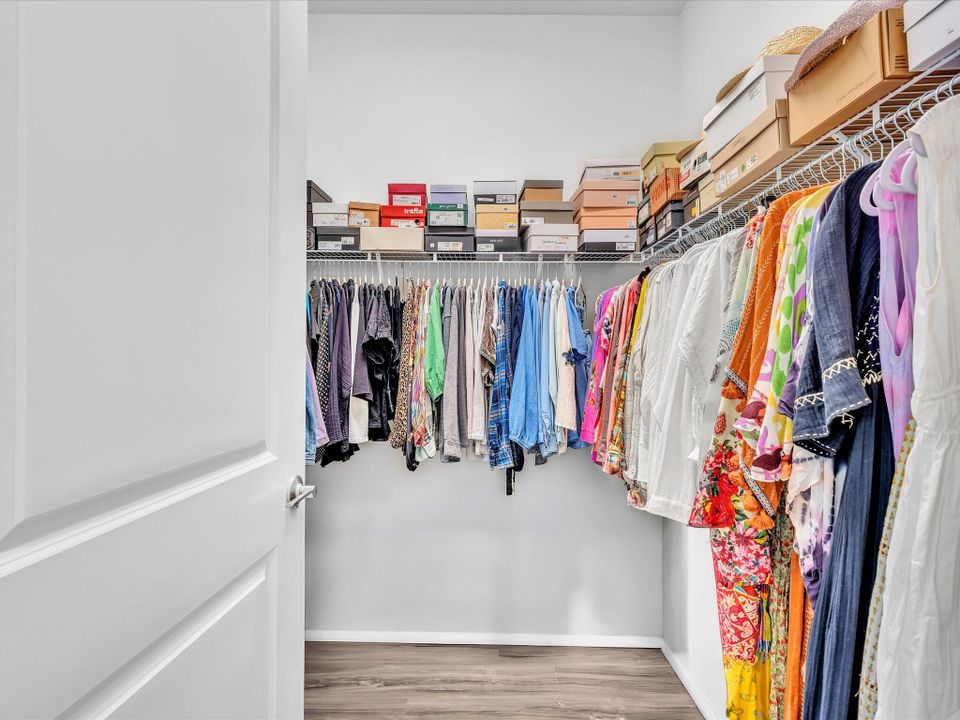 待售: $875,000 (3 贝兹, 2 浴室, 2105 平方英尺)