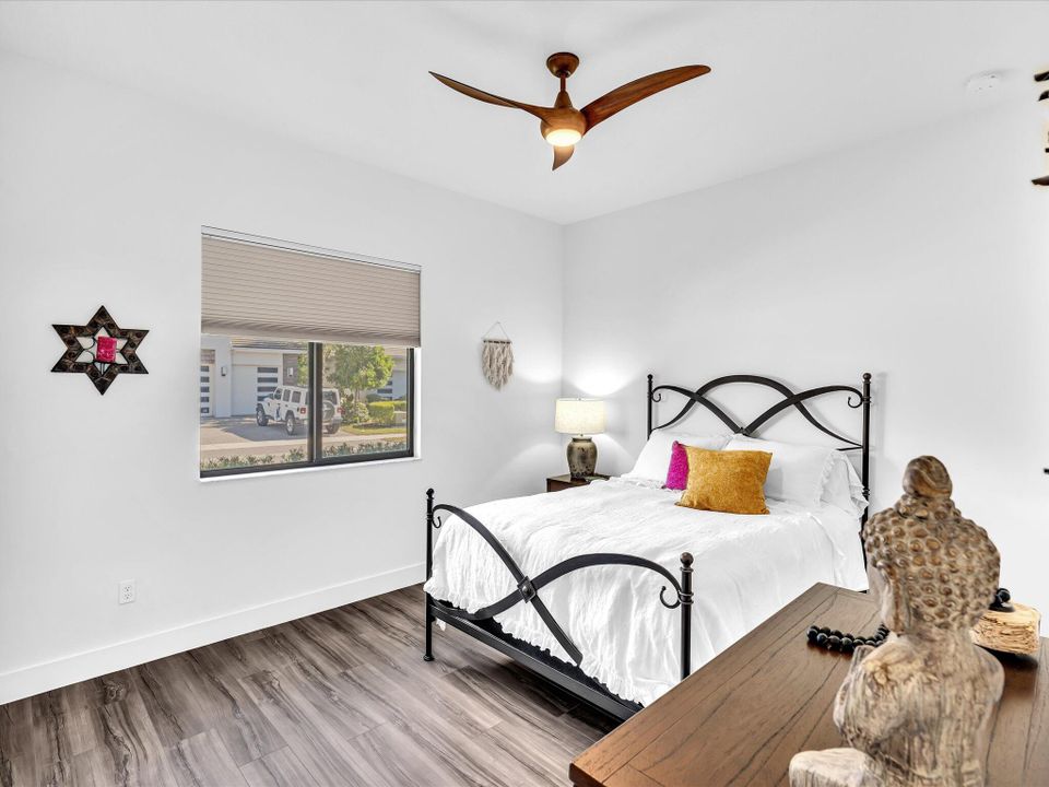 待售: $875,000 (3 贝兹, 2 浴室, 2105 平方英尺)