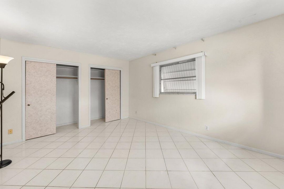 待售: $139,000 (1 贝兹, 1 浴室, 612 平方英尺)