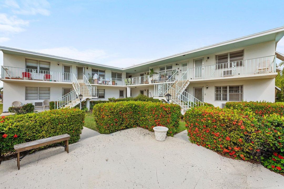 待售: $139,000 (1 贝兹, 1 浴室, 612 平方英尺)