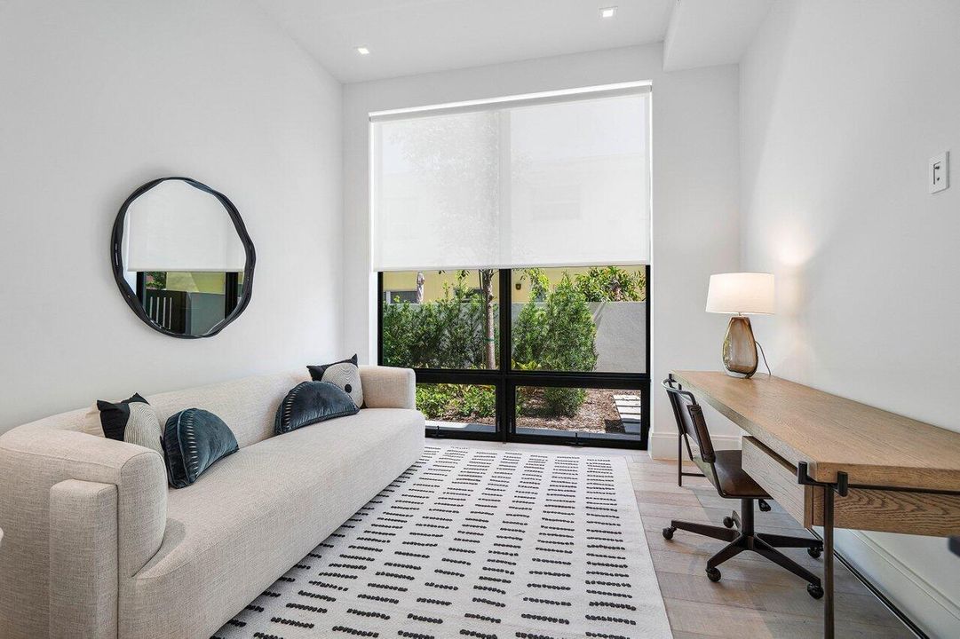 На продажу: $3,825,000 (4 спален, 3 ванн, 3001 Квадратных фут)