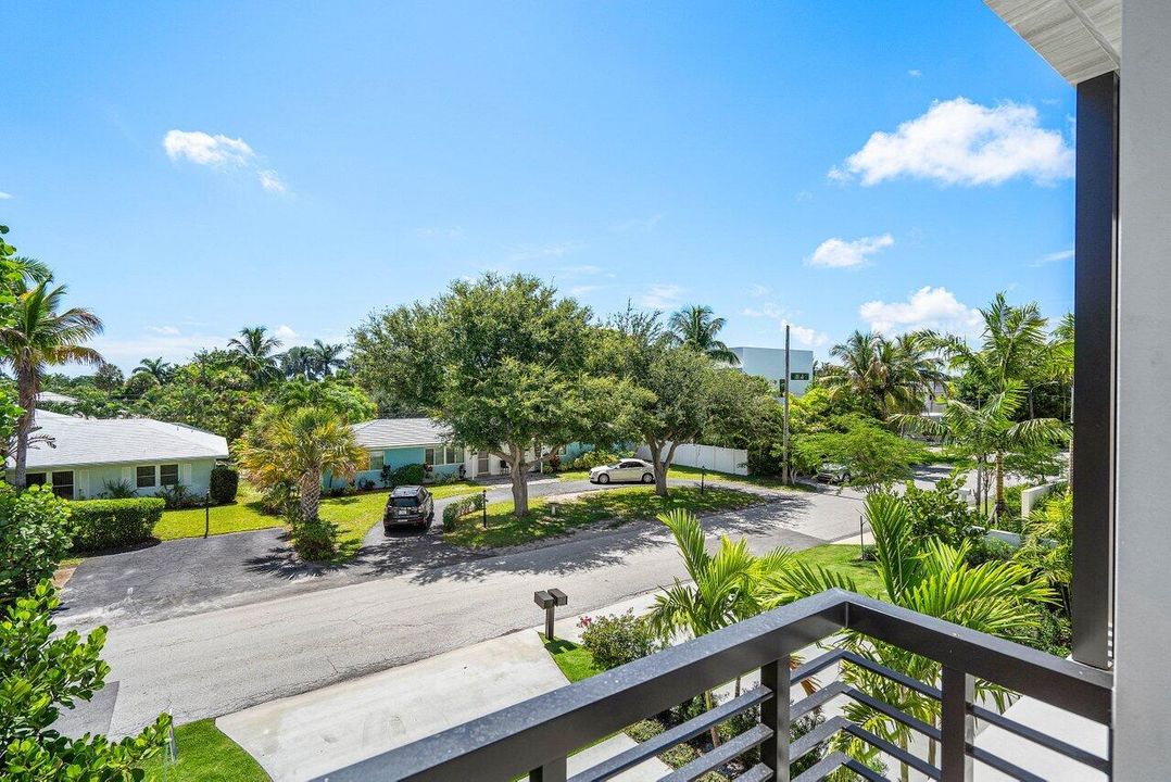 На продажу: $3,825,000 (4 спален, 3 ванн, 3001 Квадратных фут)