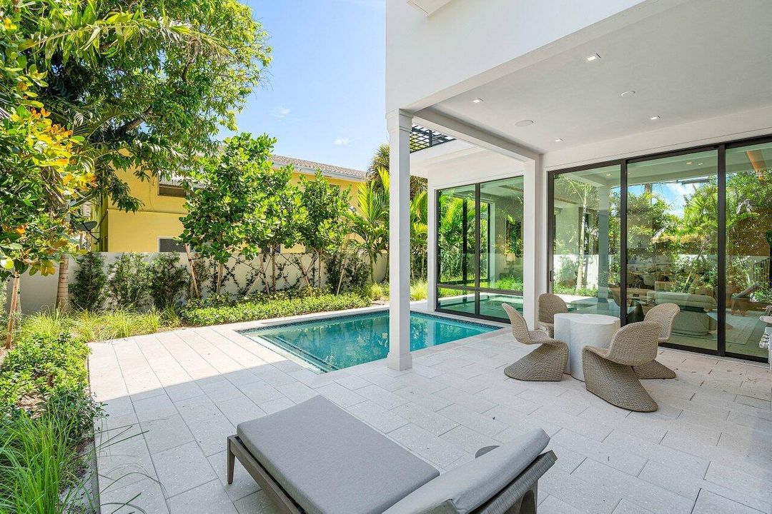 На продажу: $3,825,000 (4 спален, 3 ванн, 3001 Квадратных фут)