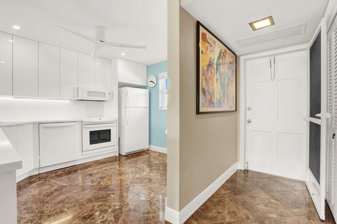 待售: $550,000 (2 贝兹, 2 浴室, 1260 平方英尺)