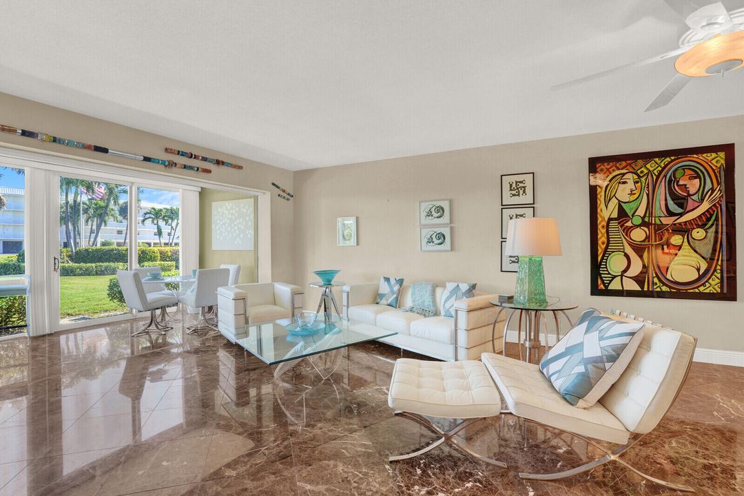 待售: $550,000 (2 贝兹, 2 浴室, 1260 平方英尺)