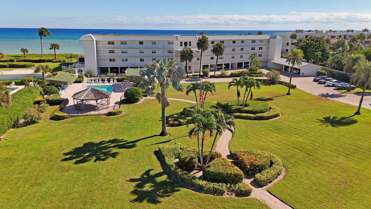 待售: $550,000 (2 贝兹, 2 浴室, 1260 平方英尺)