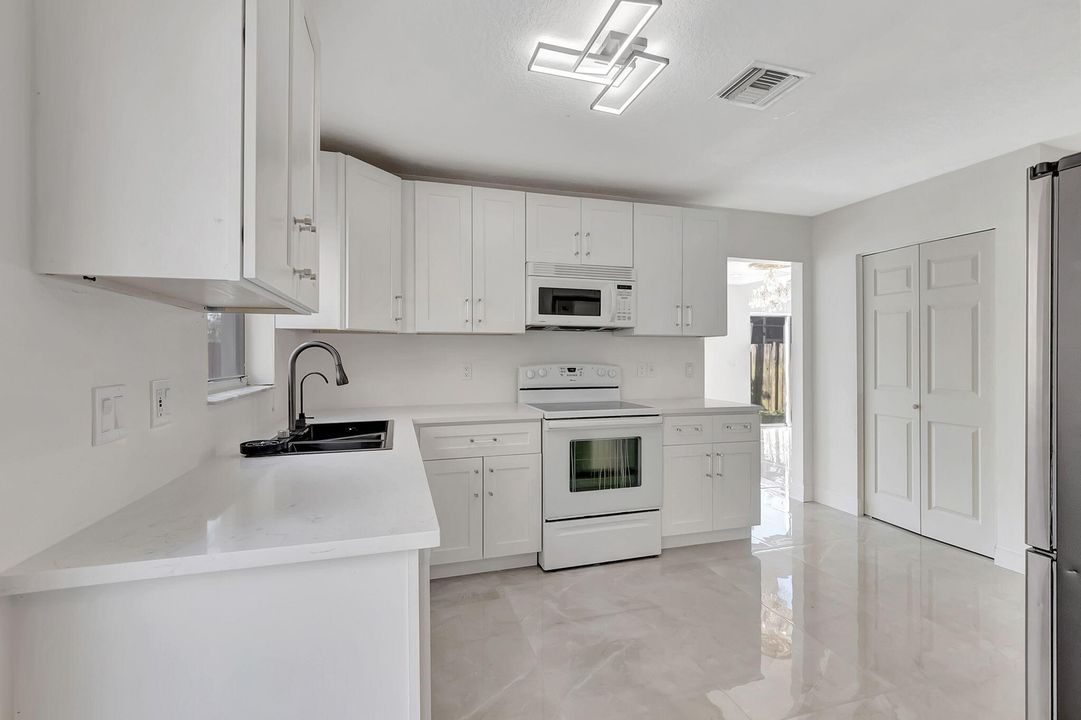 For Rent: $4,000 (3 beds, 2 baths, 1896 Square Feet)