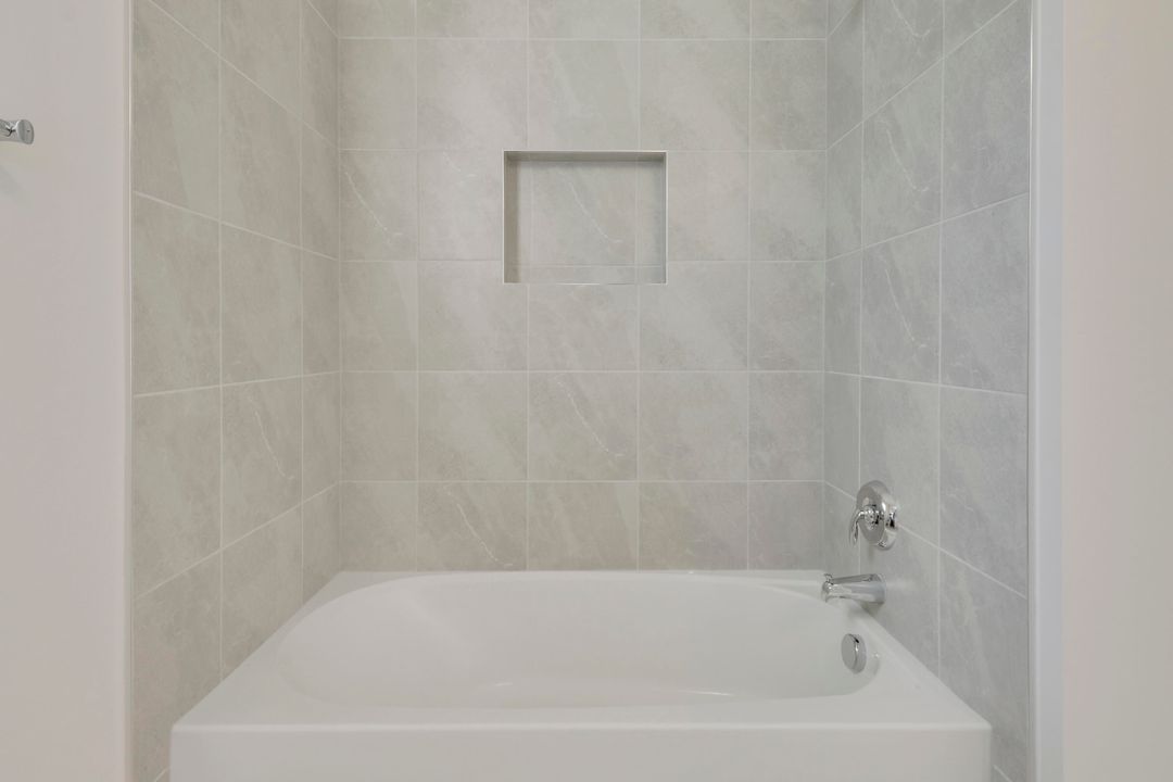 For Rent: $5,500 (3 beds, 2 baths, 2411 Square Feet)